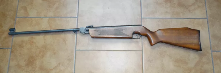 wiatrowka-slavia-631-model-77-lux-stan-uzywany