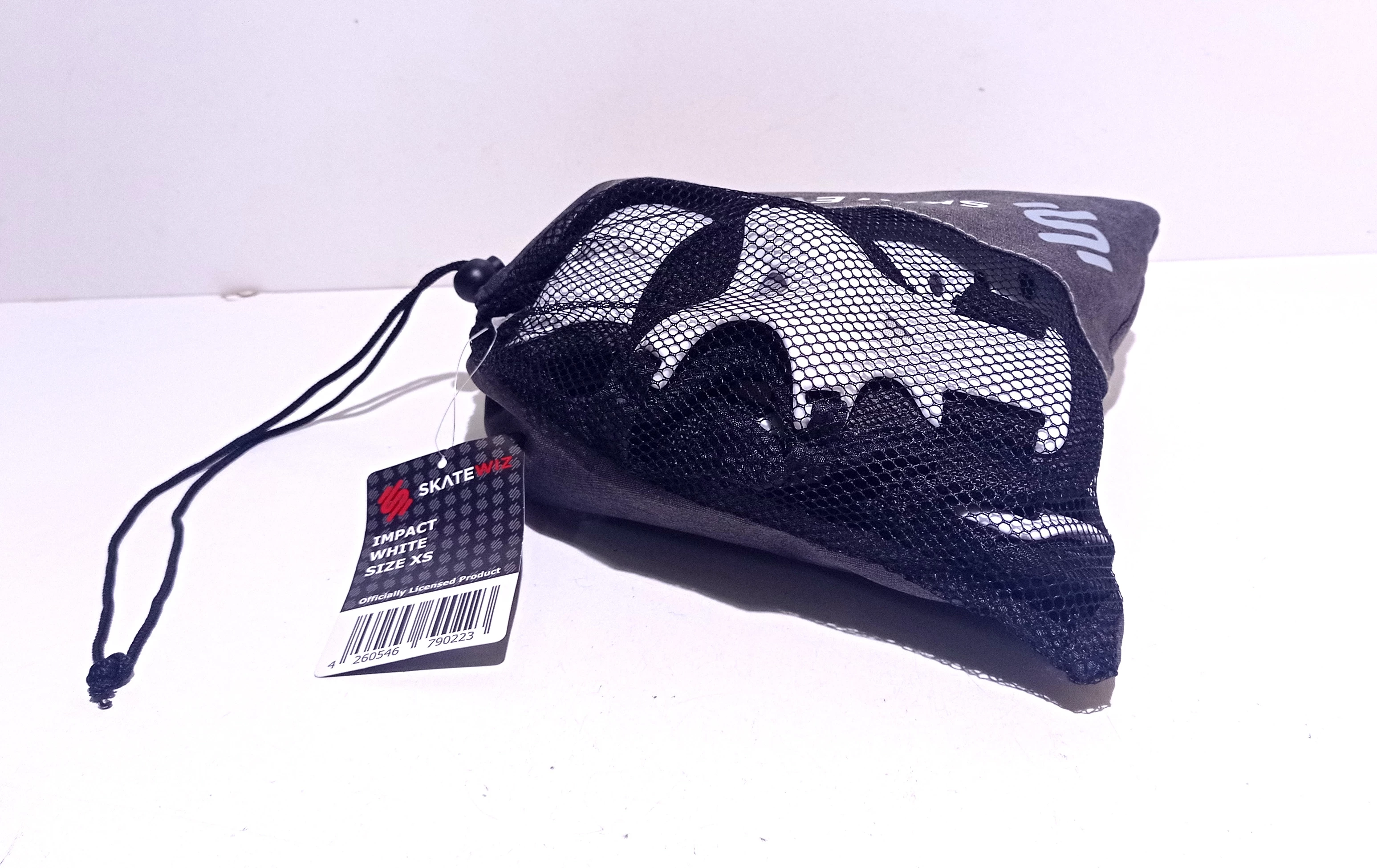 zestaw-ochraniaczy-na-rolki-skatewiz-w-etui-bema-1-szprotawa