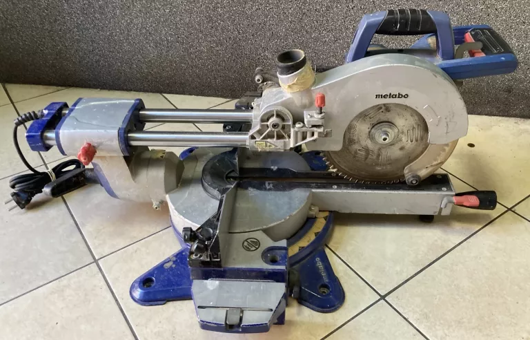 PILARKA UKOŚNICA METABO KGS 216 1500 W
