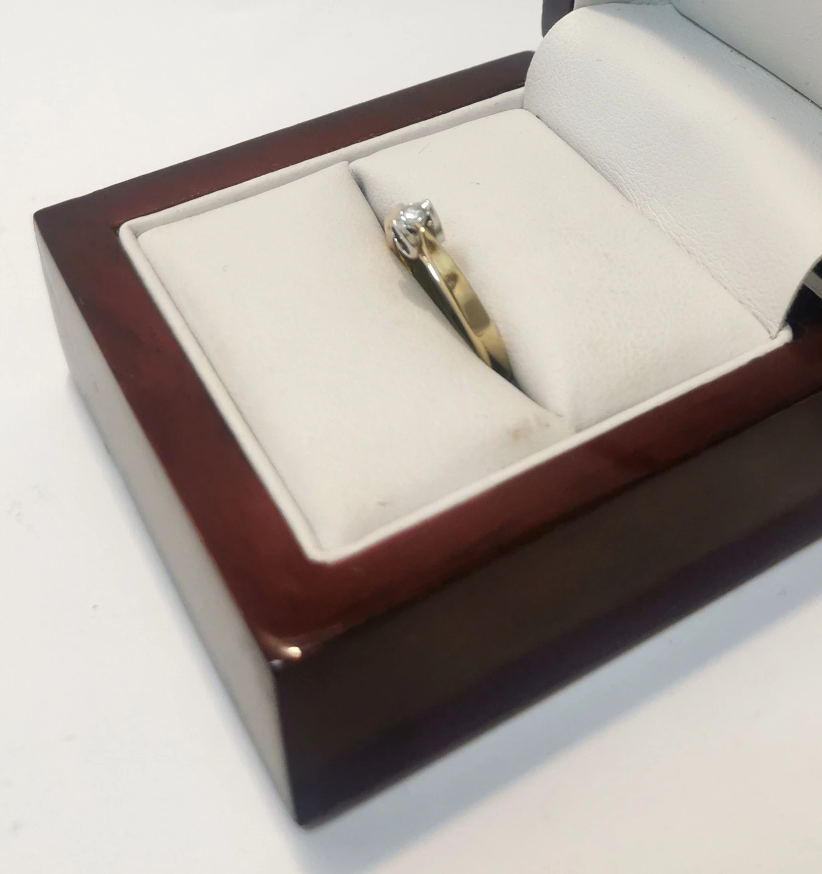 zloty-pierscionek-z-brylantem-p585-220g-rodzaj-2205-2