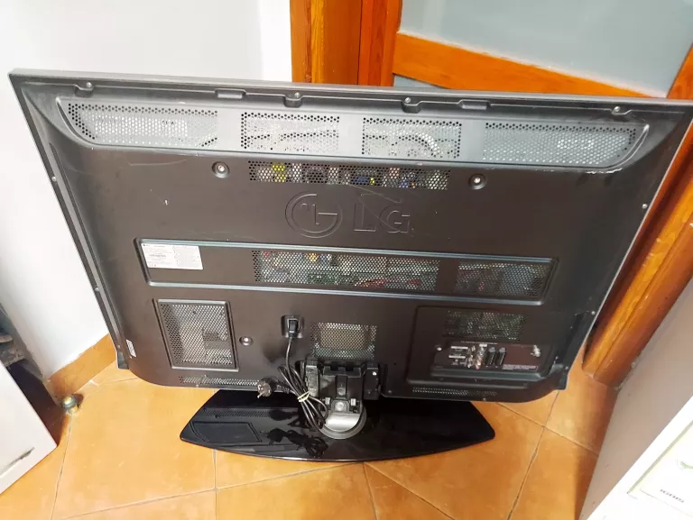 TELEWIZOR PLAZMOWY LG 42PG6900 42" +PILOT