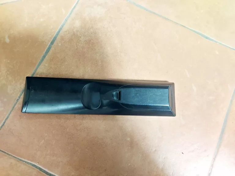TELEWIZOR PLAZMOWY LG 42PG6900 42" +PILOT