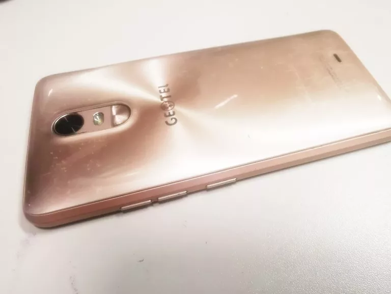 TELEFON GEOTEL NOTE USZKODZONY