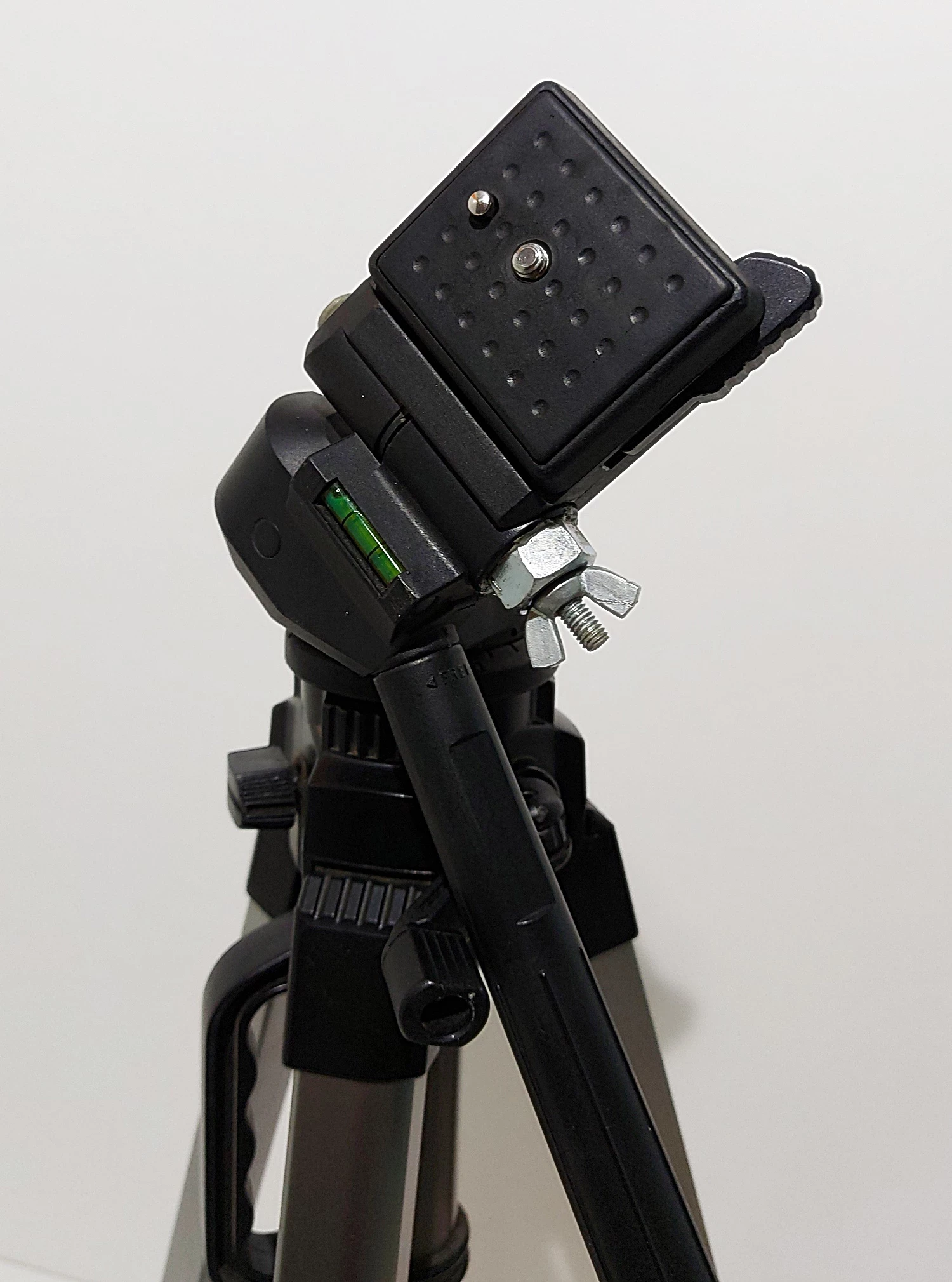 aluminiowy-statyw-giottos-vt-809-model-giottos-vt-809