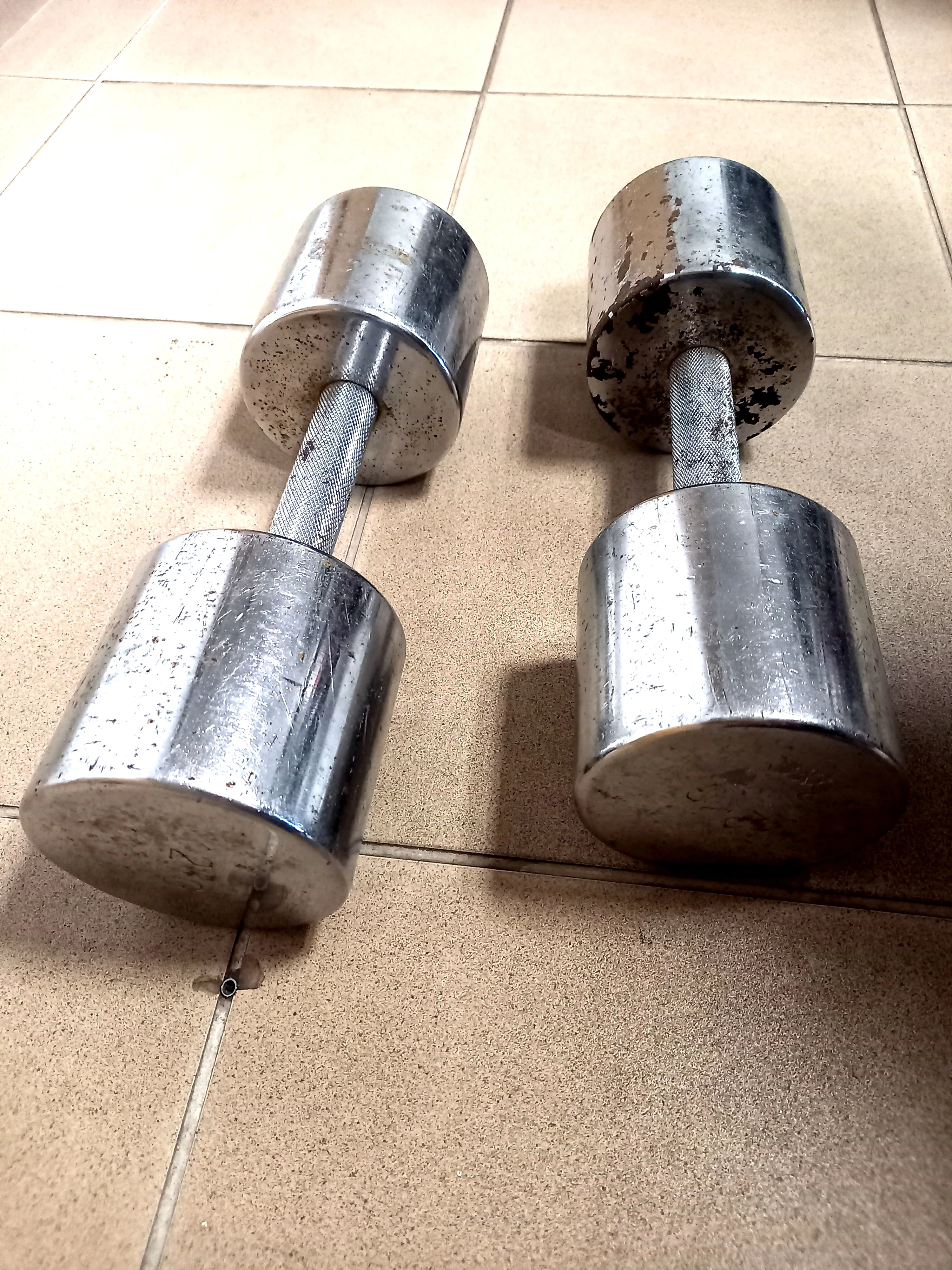 hantle-srebrne-2x-24kg-marka-7fit