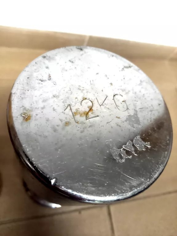 hantle-srebrne-2x-24kg-stan-uzywany