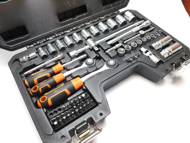 zestaw-kluczy-nasadowych-magnusson-liczba-elementow-w-zestawie-1