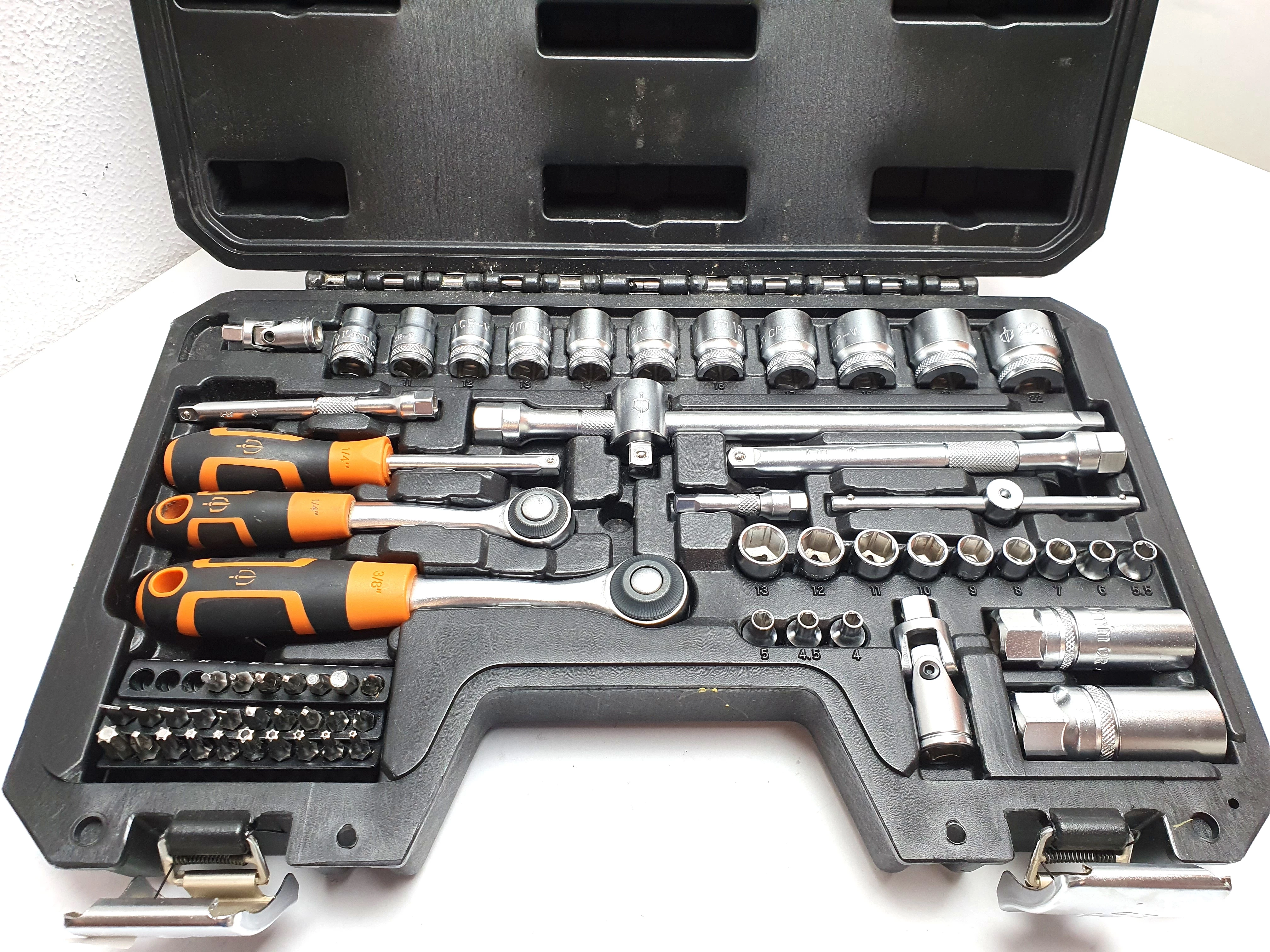 zestaw-kluczy-nasadowych-magnusson-stan-uzywany