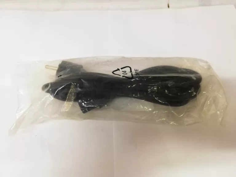 kabel-zasilajacy-do-komputera-stan-powystawowy