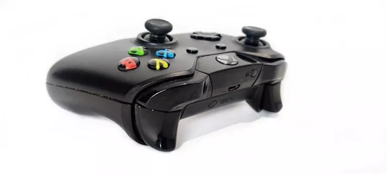KONSOLA XBOX ONE 500GB MODEL: 1540