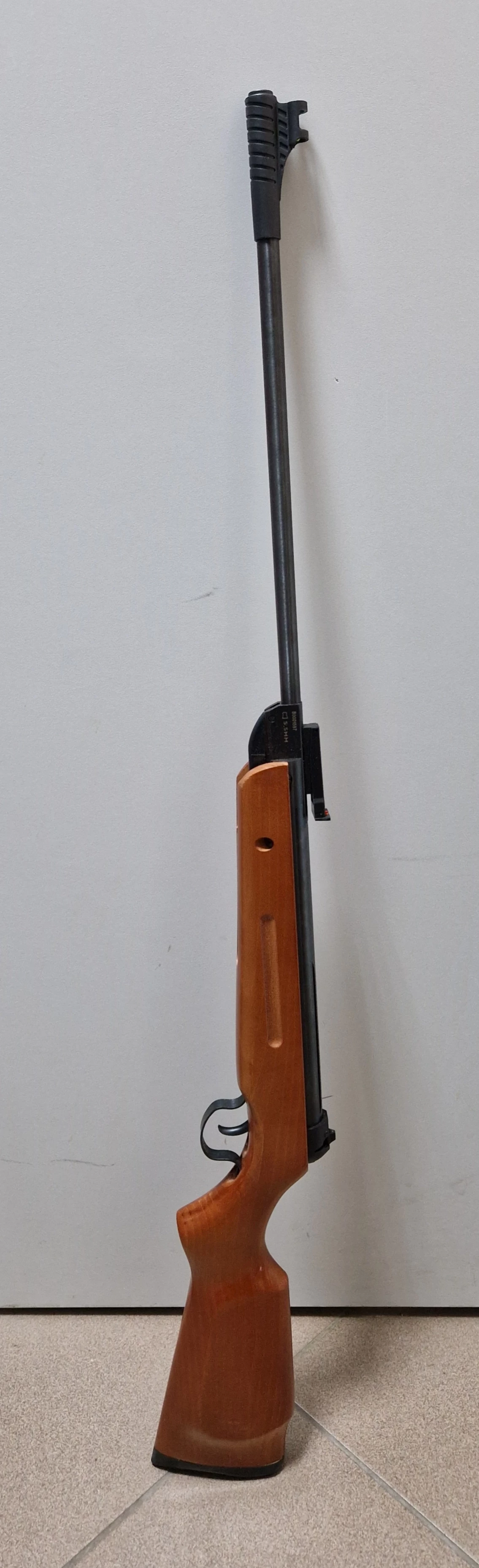 wiatrowka-huzar-55mm-gwintowana-lufa-super-stan-stan-uzywany