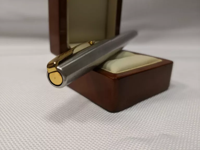 PIÓRO PARKER FRONTIER
