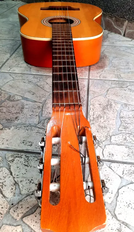 GITARA AKUSTYCZNA DEFIL