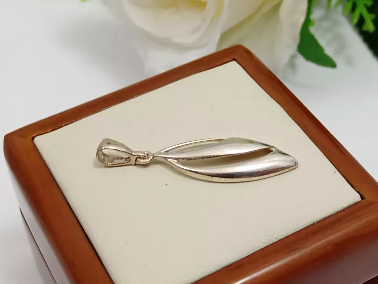 srebrna-zawieszka-listek-140g-925-armii-krajowej-1a-goldap