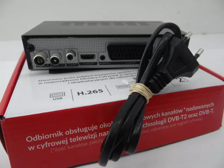 dekoder-dvbt-2-skymaster-stb-m265-komplet-ean-4000953602838