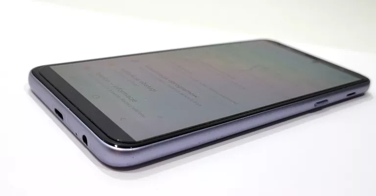 telefon-samsung-galaxy-j8-typ-smartfon