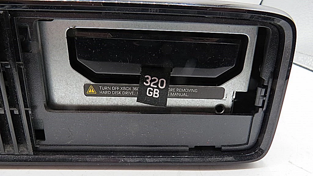 konsola-xbox-360-at-okazja-at-wersja-konsoli-xbox-360-slim