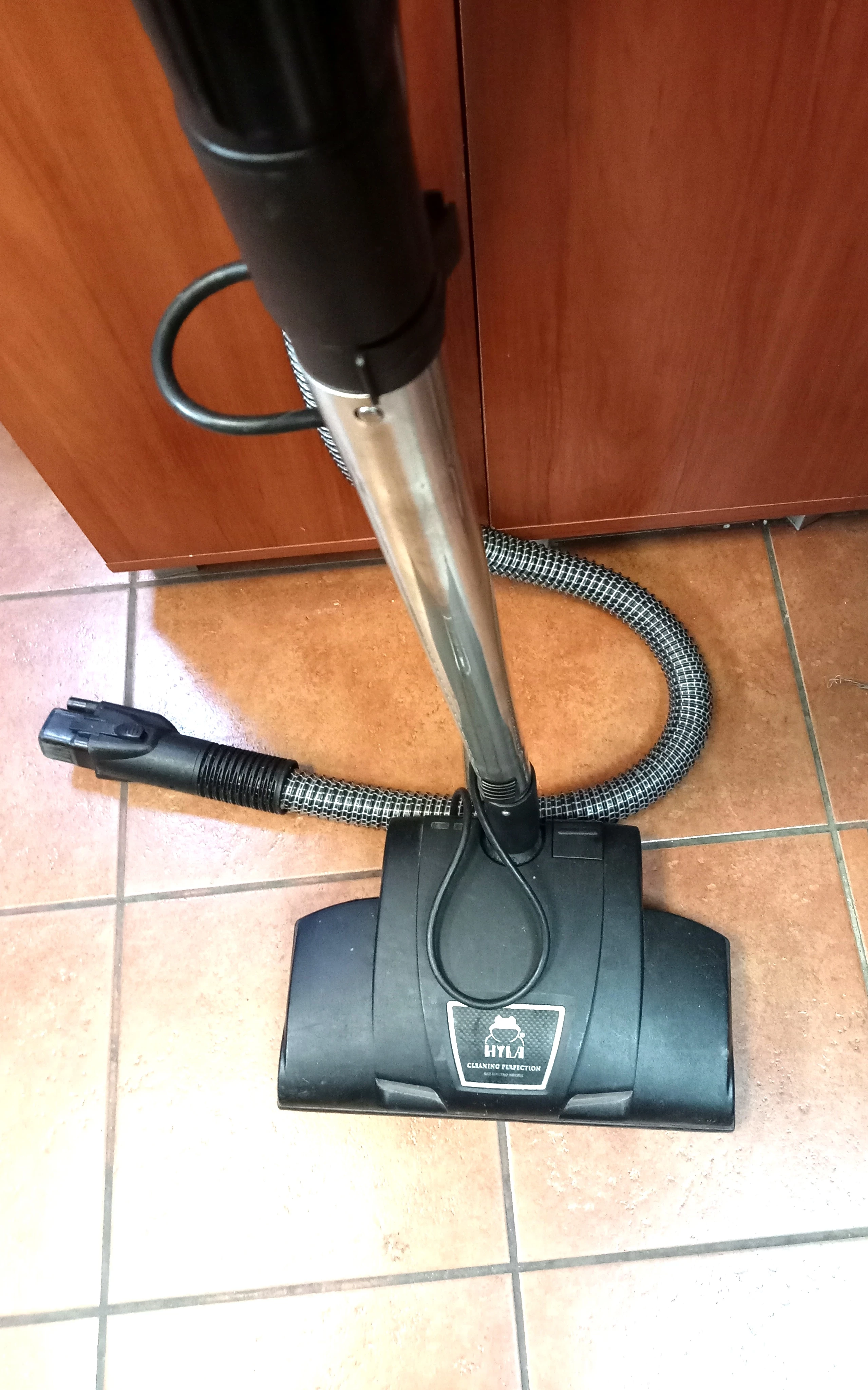 odkurzacz-pioracy-hyla-mspl-kpl-stan-uzywany