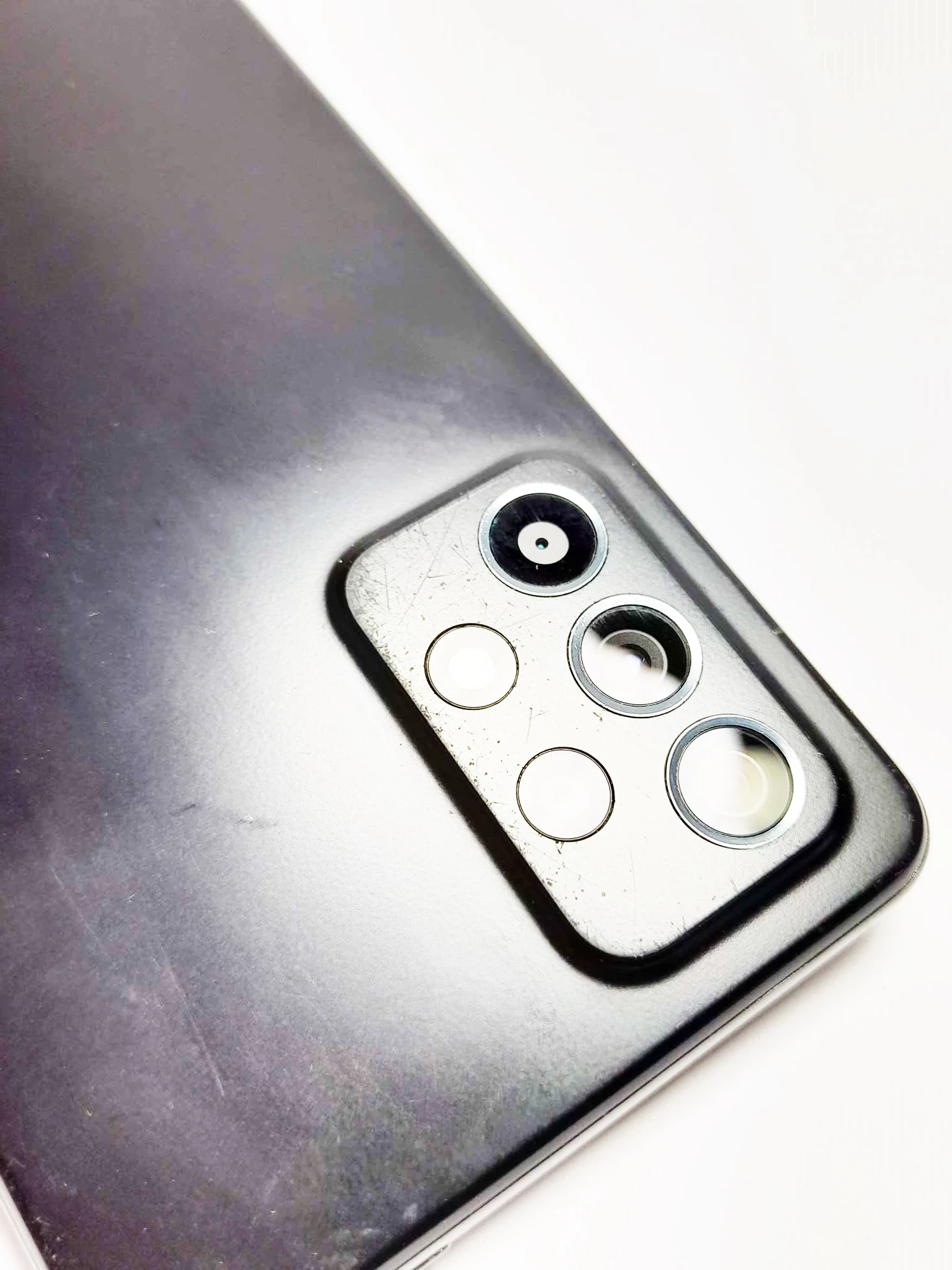 smartfon-samsung-galaxy-a52-komplet-opis-ean-8806092115033