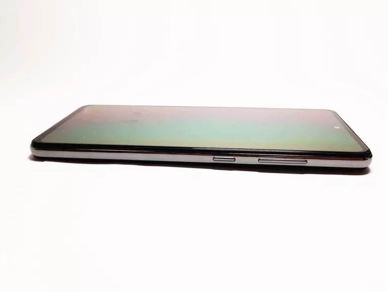 smartfon-samsung-galaxy-a52-komplet-opis-pamiec-ram-6-gb