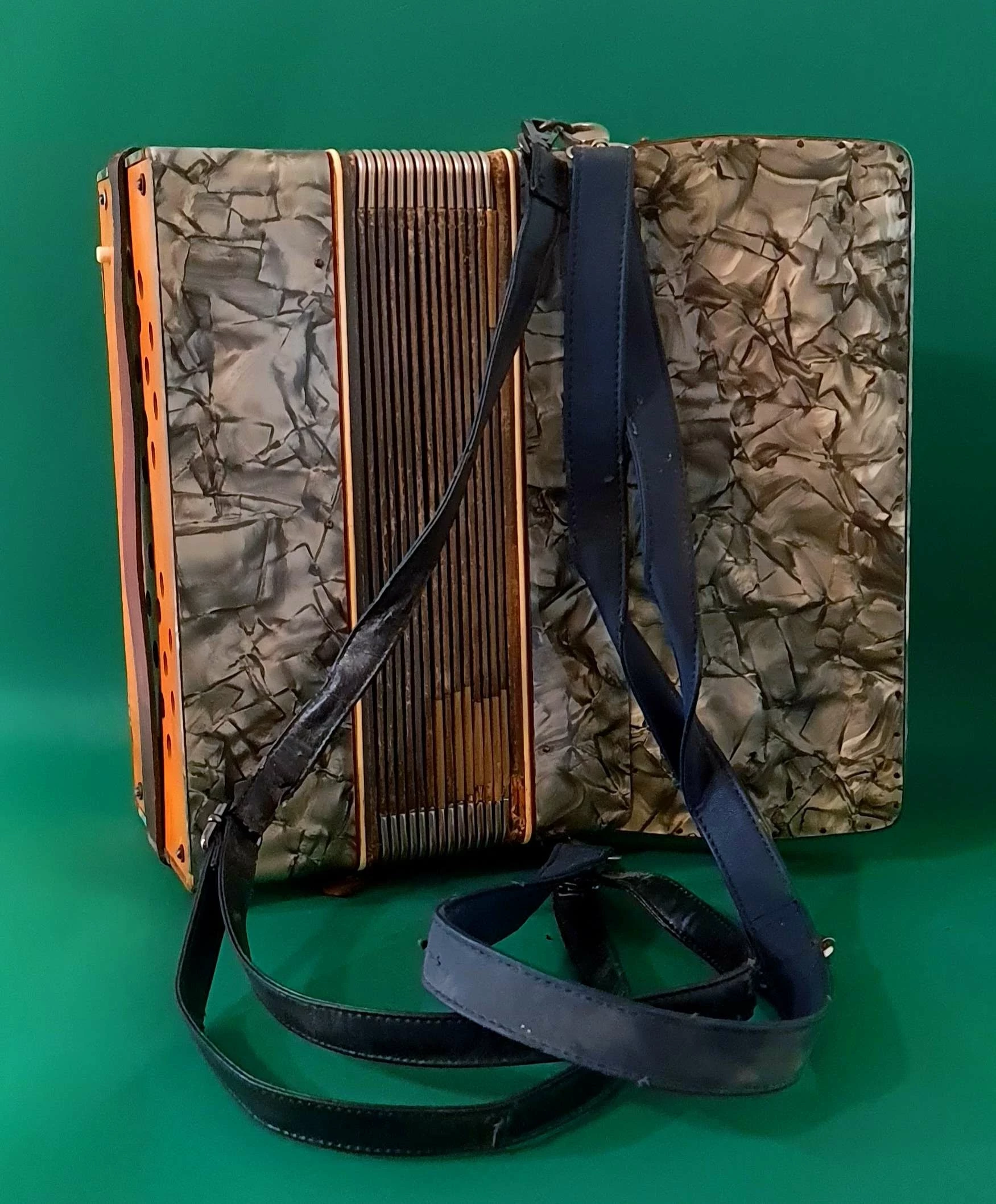 akordeon-troubadour-bracka-29f-pabianice