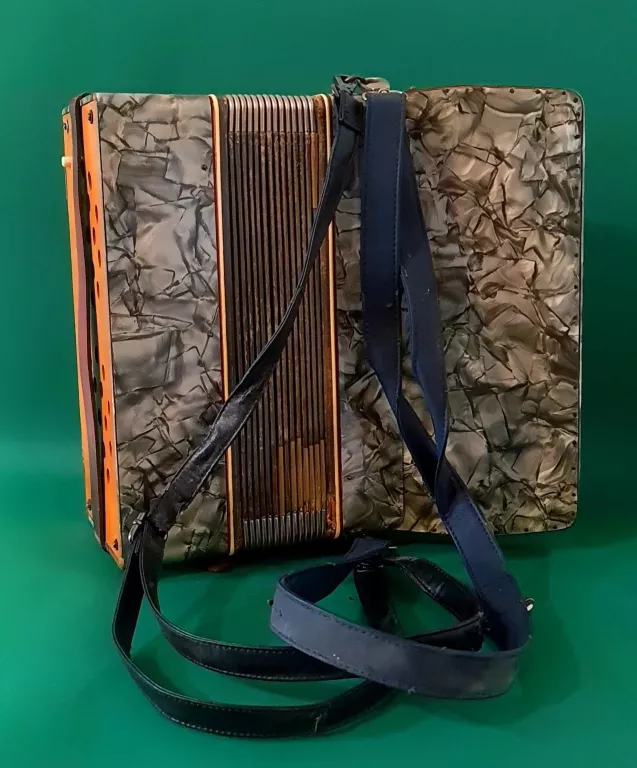 akordeon-troubadour-bracka-29f-pabianice