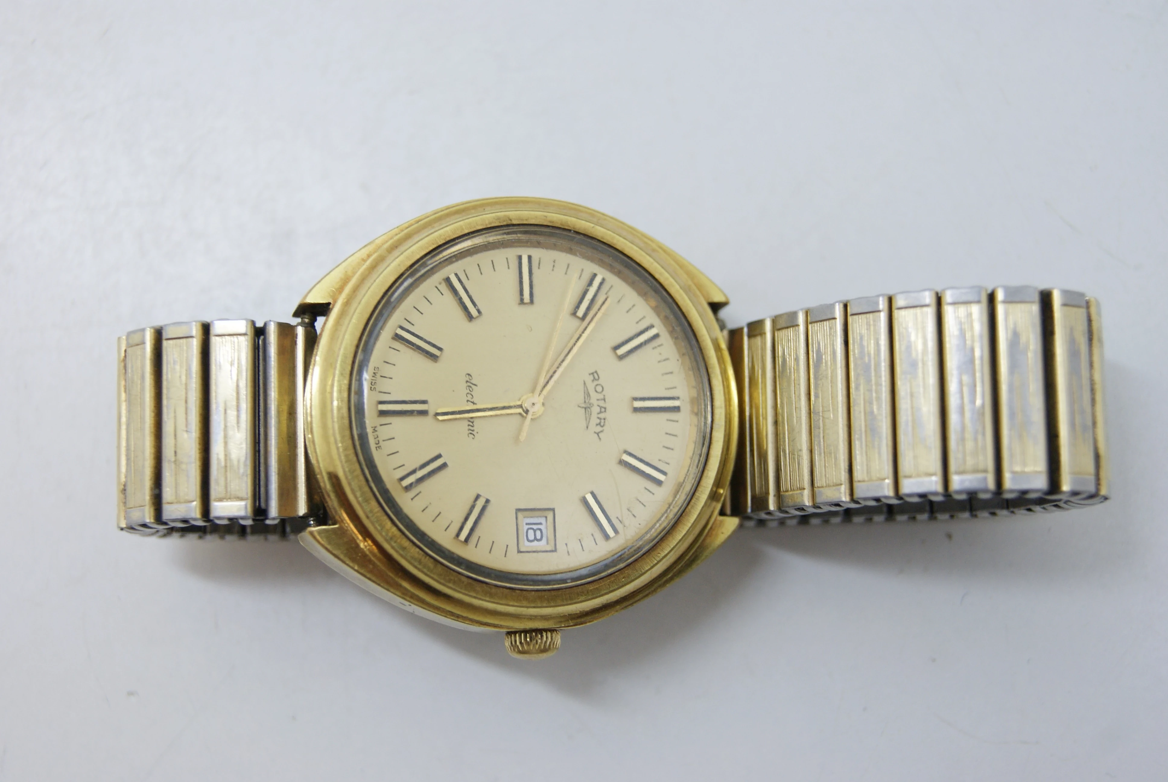 zegarek-meski-rotary-ksztalt-koperty-okragla