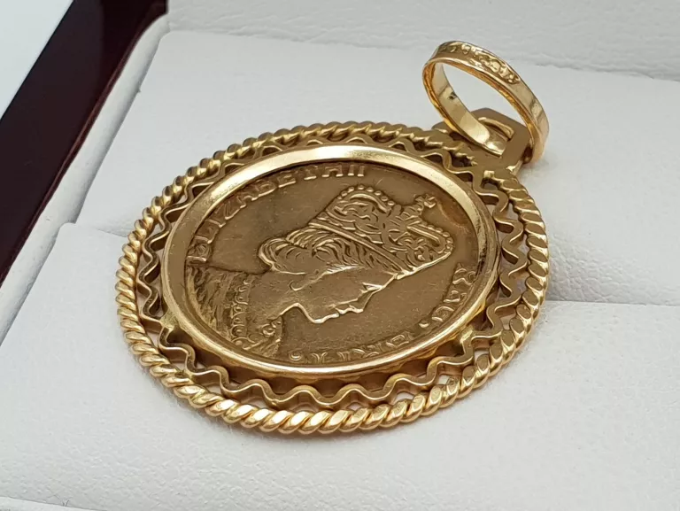 ZŁOTA ZAWIESZKA Z MONETĄ ELŻBIETA II 750 5,25G