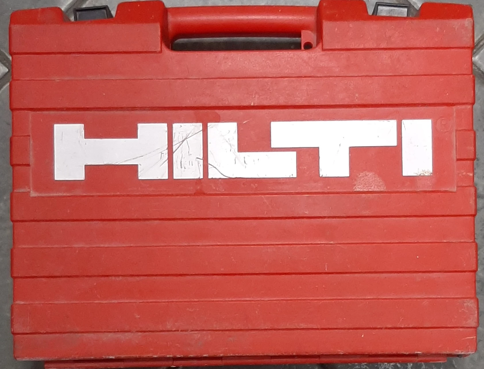 wkretarka-hilti-sf-121-a-2x-aku-lad-walizka-stan-uzywany