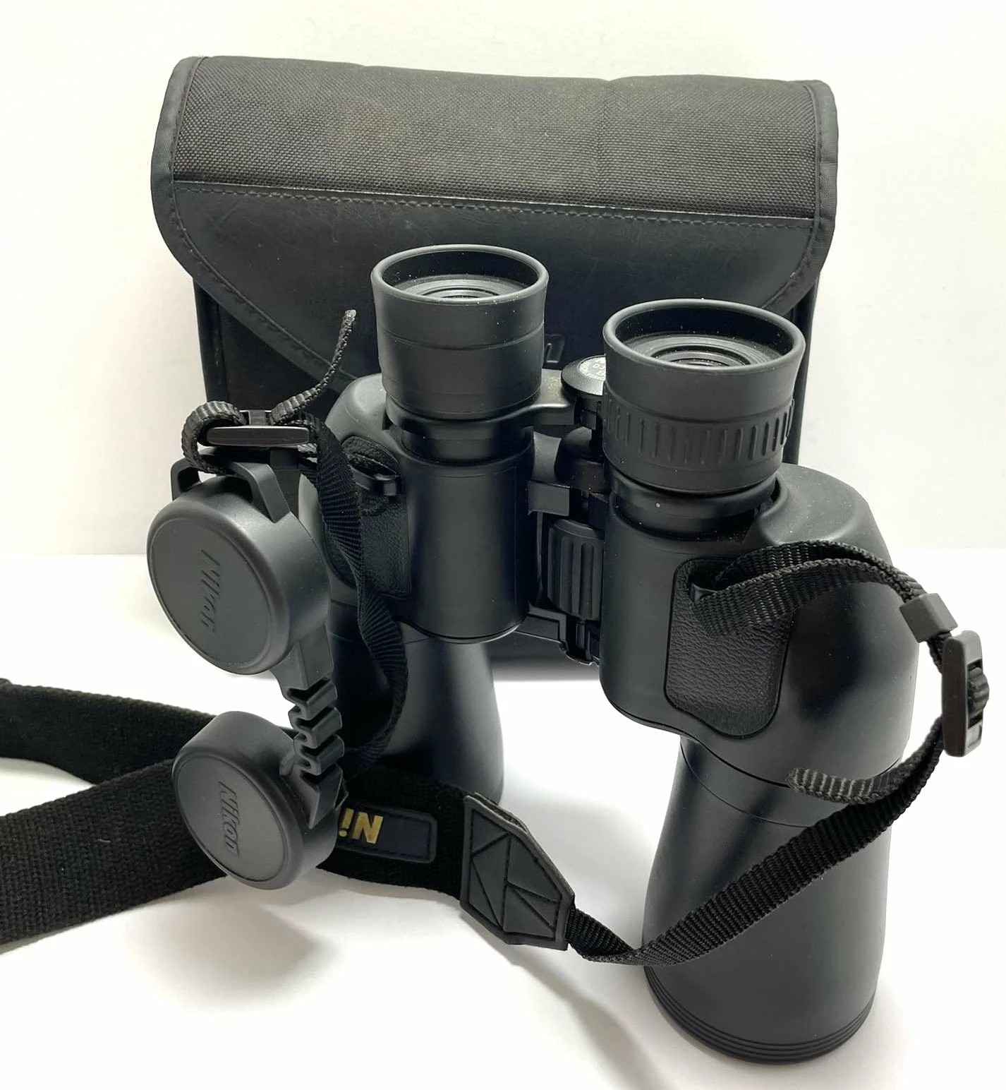 lornetka-nikon-action-10x50-65-pokrowiec-kod-producenta-123