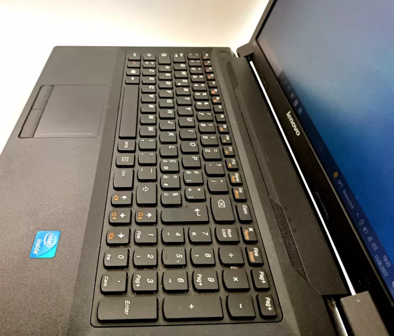 LAPTOP LENOVO B590 4GB RAM/ 192GB SSD INTEL I3