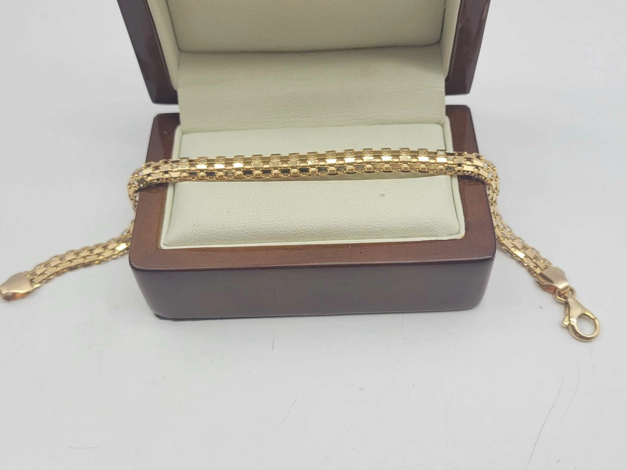 piekna-zlota-bransoletka-585709-stan-uzywany