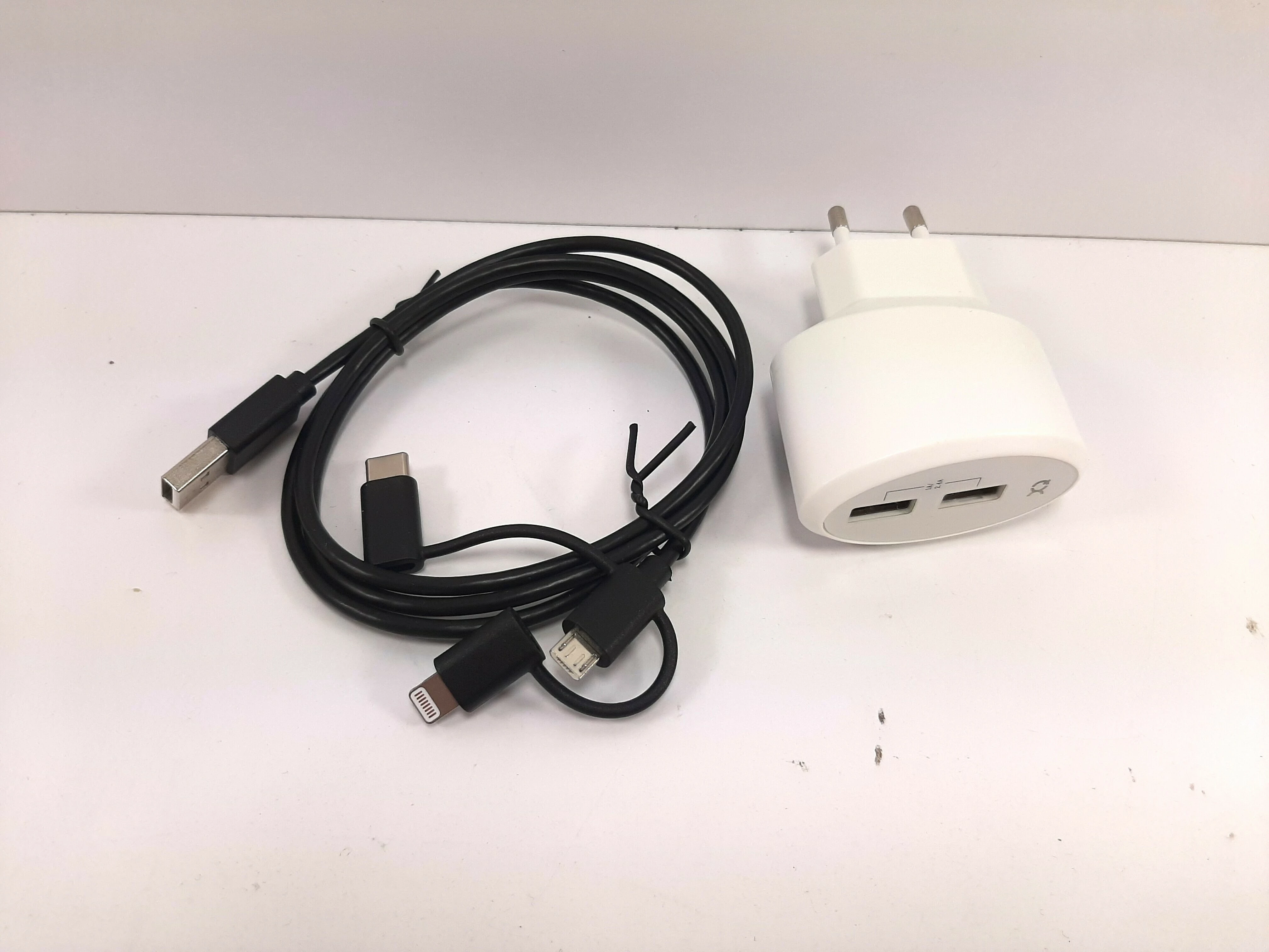 ladowarka-kabel-3w1-xqisit-28-czerwca-126-poznan-ska-x