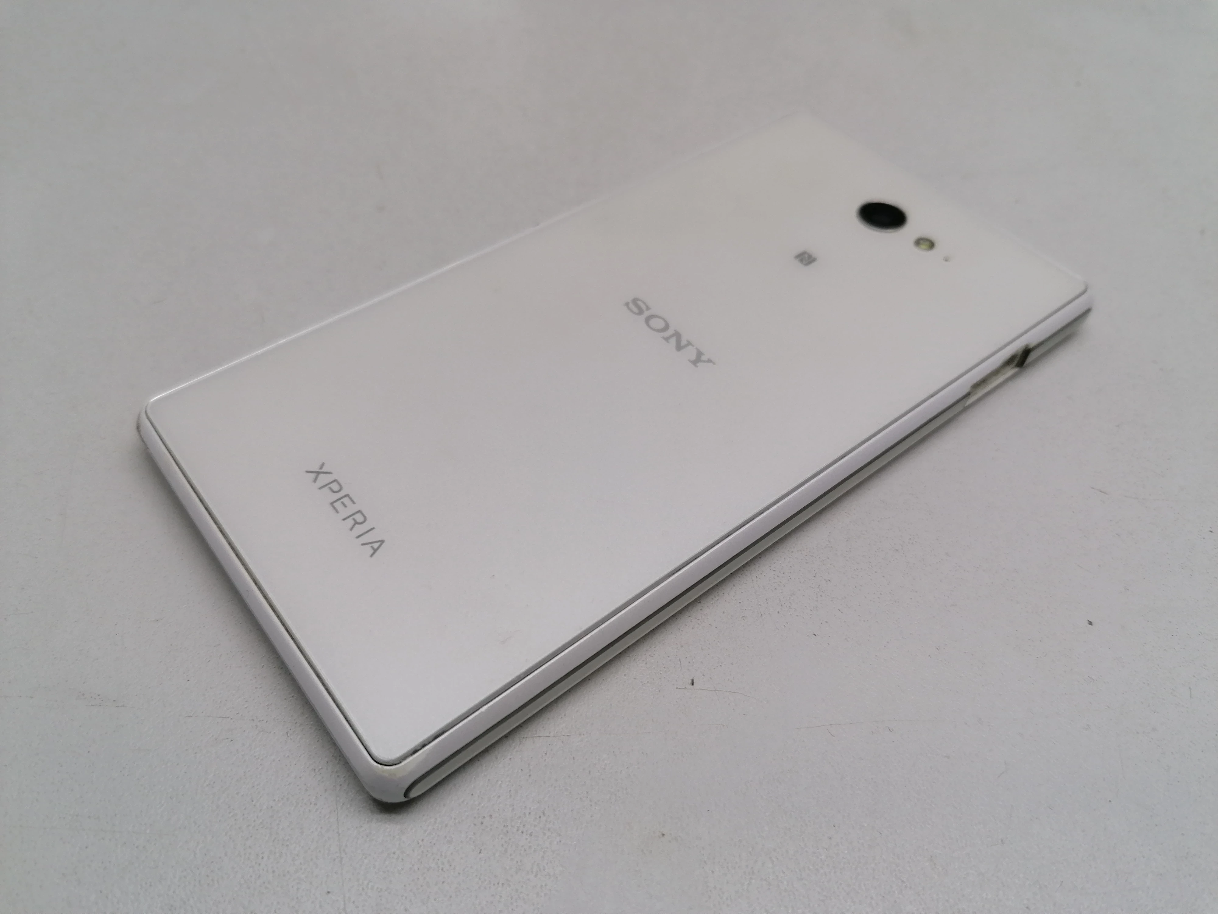 telefon-sony-xperia-m3-aqua-kolor-bialy