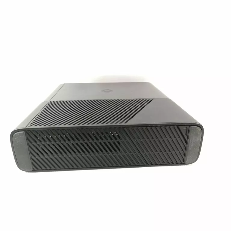 KONSOLA XBOX 360 E 500GB + ZAS + GRY