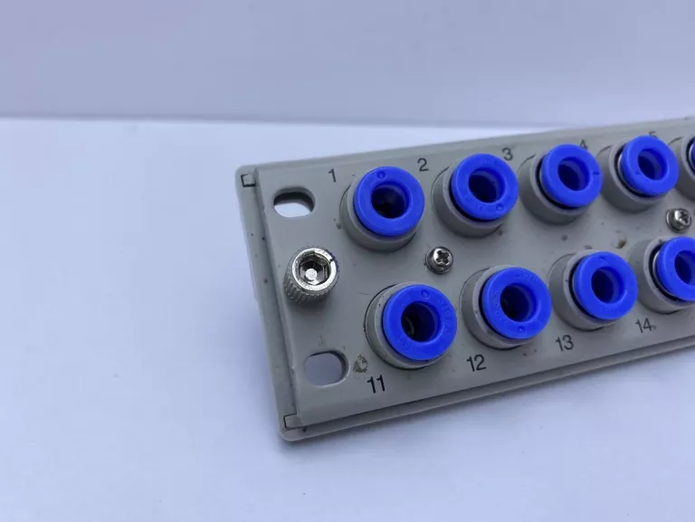 SMC KDM20P-01 KOLEKTOR PNEUMATYCZNY