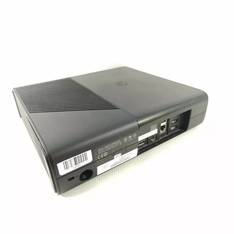 KONSOLA XBOX 360 E 500GB + ZAS + GRY