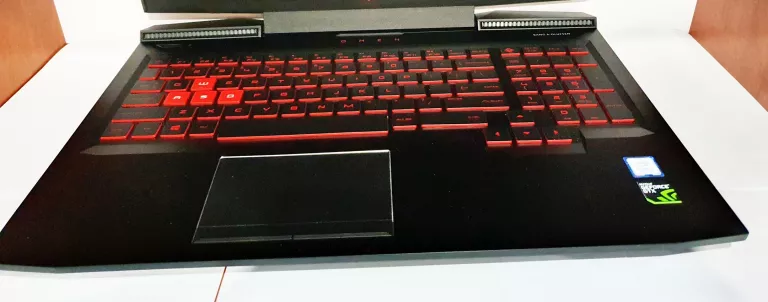 LAPTOP GAMINGOWY HP OMEN 15-CE0XX