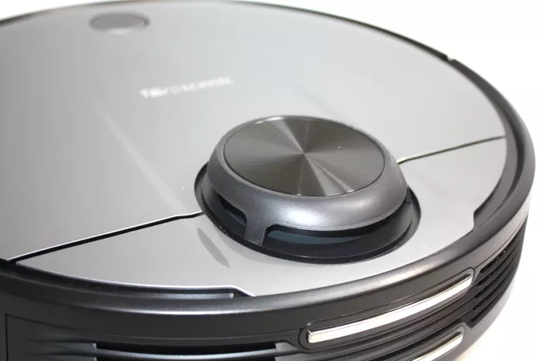 ROBOT SPRZĄTAJĄCY/MOPUJĄCY PROSCENIC M6 PRO