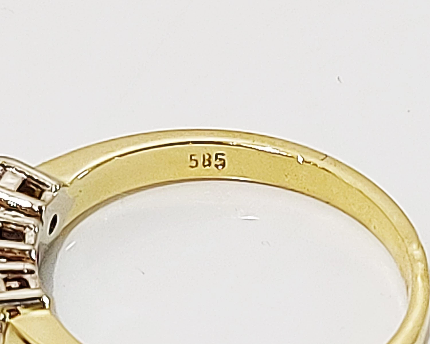 zloty-pierscionek-z-cyrkoniami-296g-585p-r15-kamien-17088-128