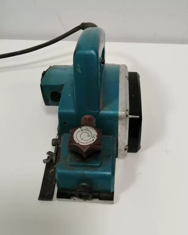 STRUG DO DREWNA MAKITA 1923B