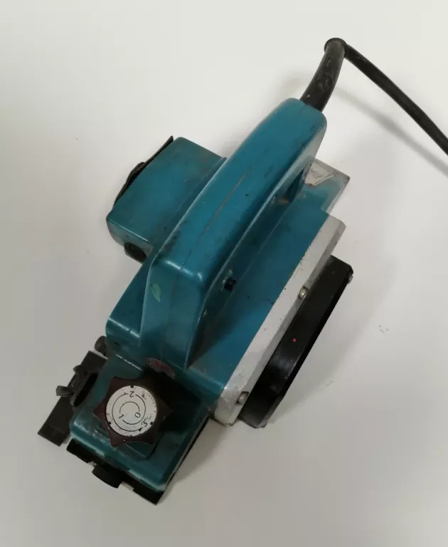 STRUG DO DREWNA MAKITA 1923B