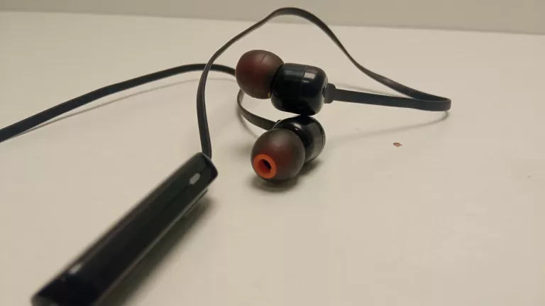 sluchawki-bt-jbl-tune-110-bt-rodzaj-sluchawek-douszne