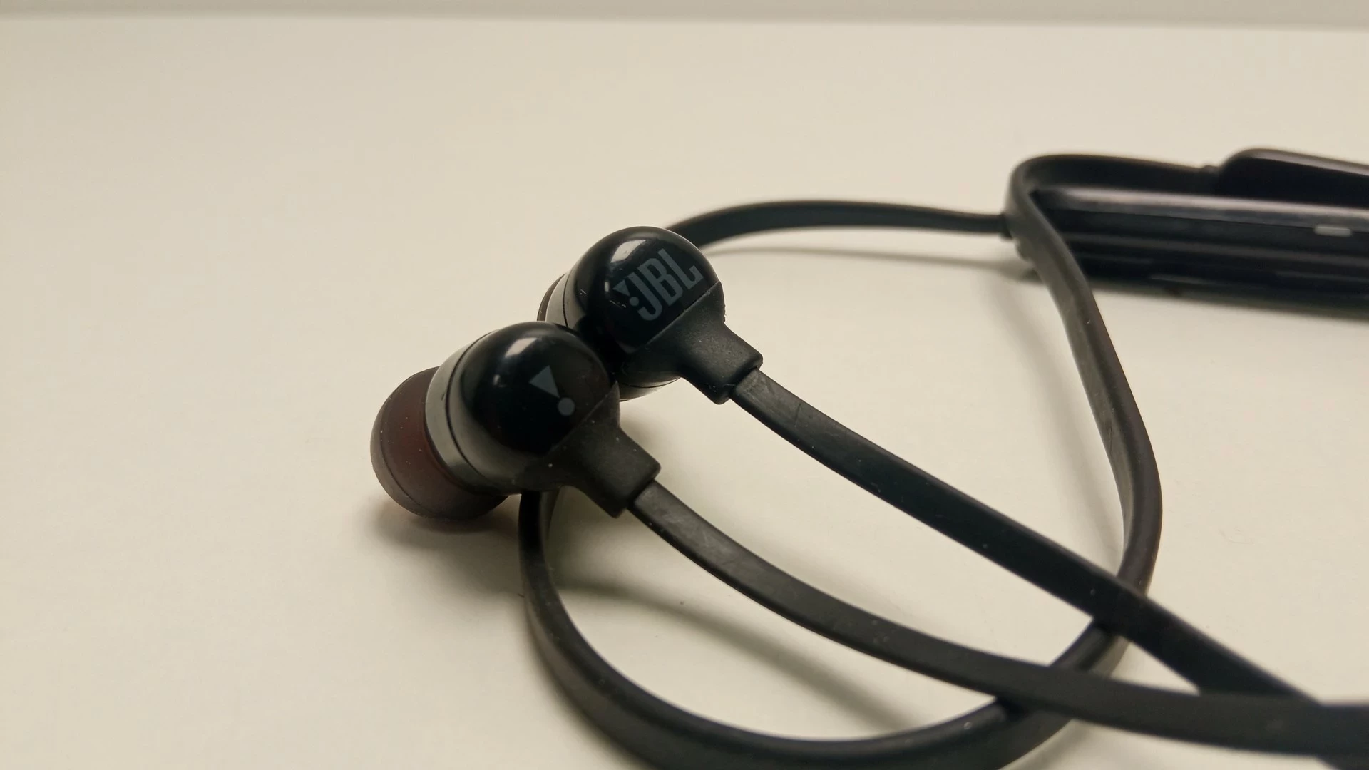 sluchawki-bt-jbl-tune-110-bt-niemodlinska-23-opole