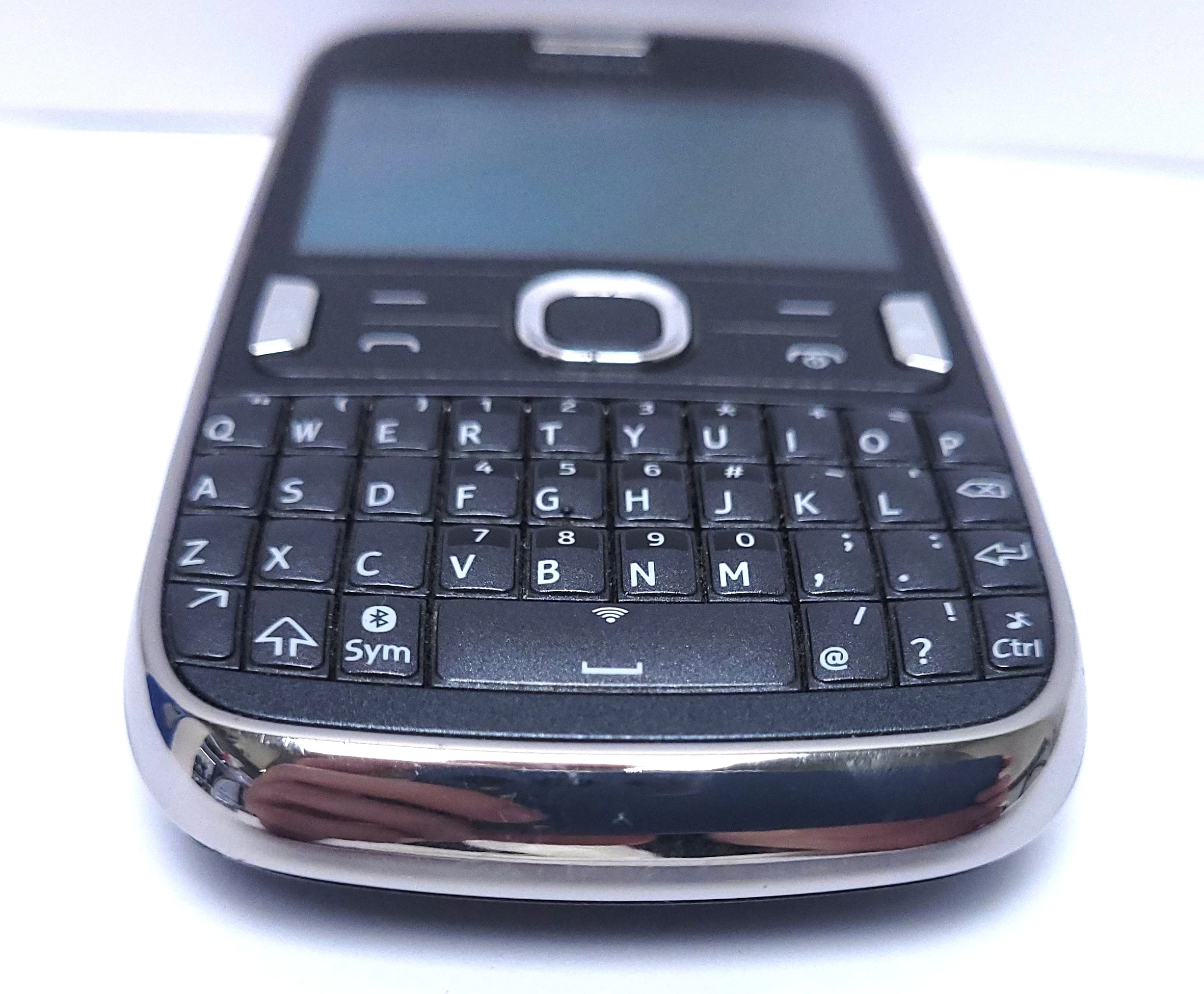 telefon-nokia-asha-302-typ-telefon-komorkowy