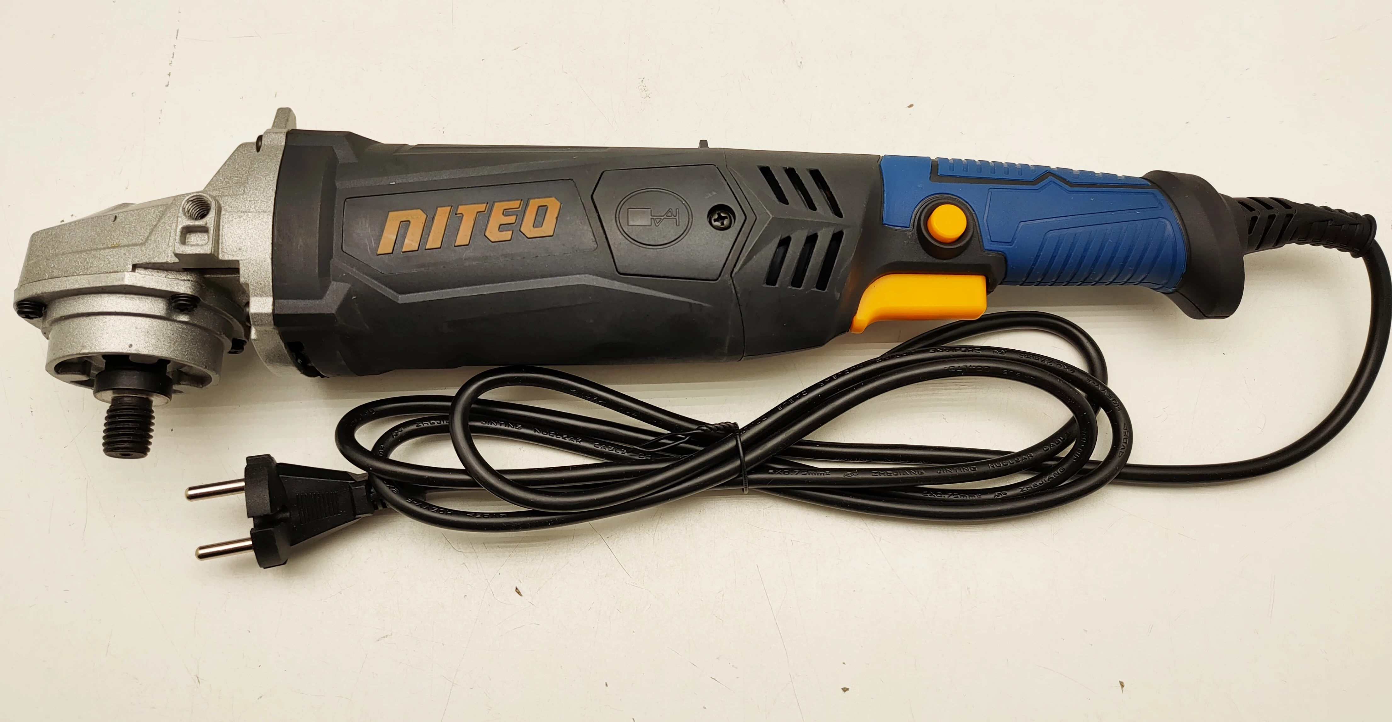 polerka-samochodowa-niteo-pojm220011-product-id-aadfbe03-fc0e-43b5-82dc-c9fbea292747