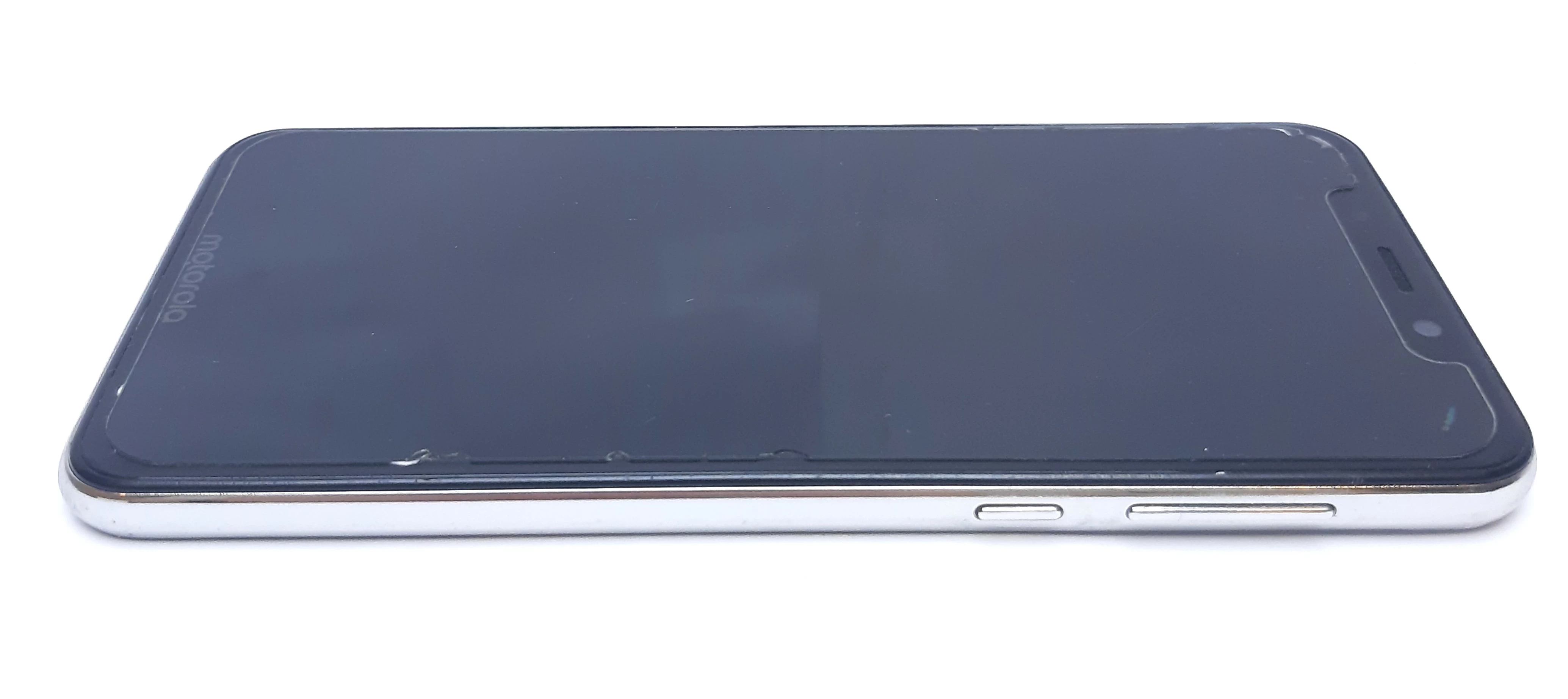 telefon-motorola-one-kolor-bialy