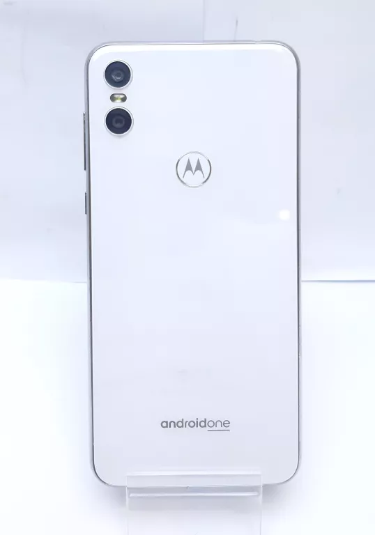 telefon-motorola-one-typ-smartfon