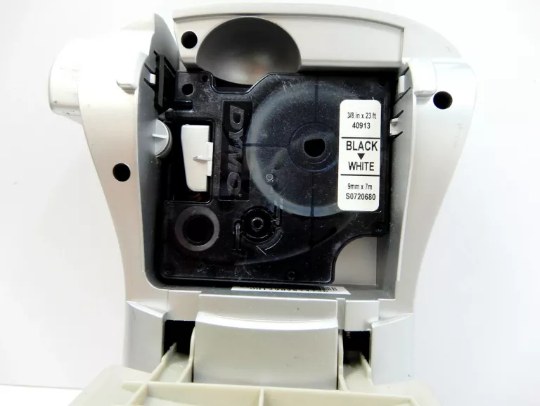 przenosna-drukarka-etykiet-dymo-labelmanager-220p-marka-dymo