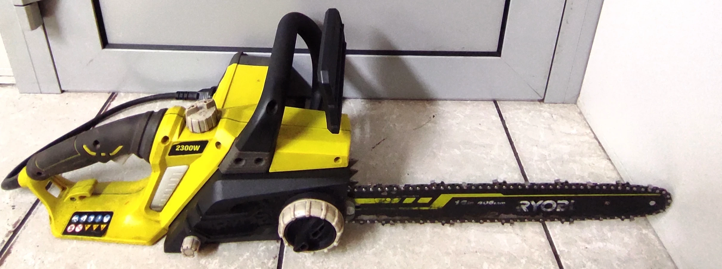 elektryczna-pila-lancuchowa-ryobi-2300w-opis-marka-ryobi